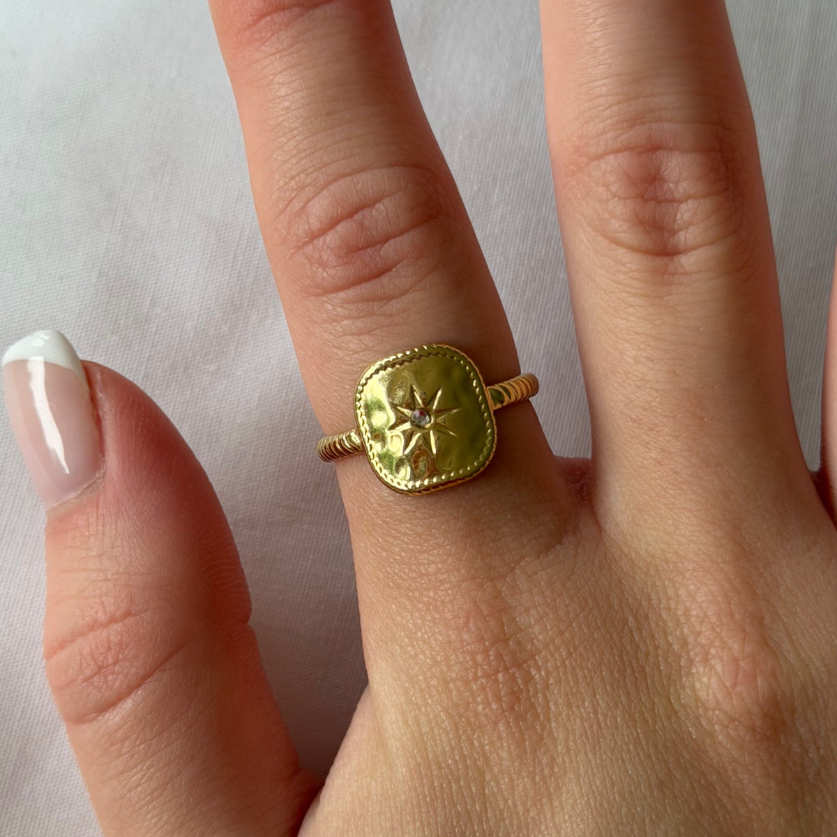 Evry Jewels Sun Kiss Ring