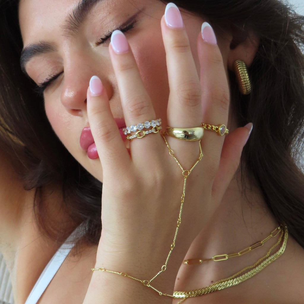 Evry Jewels Bar Hand Chain