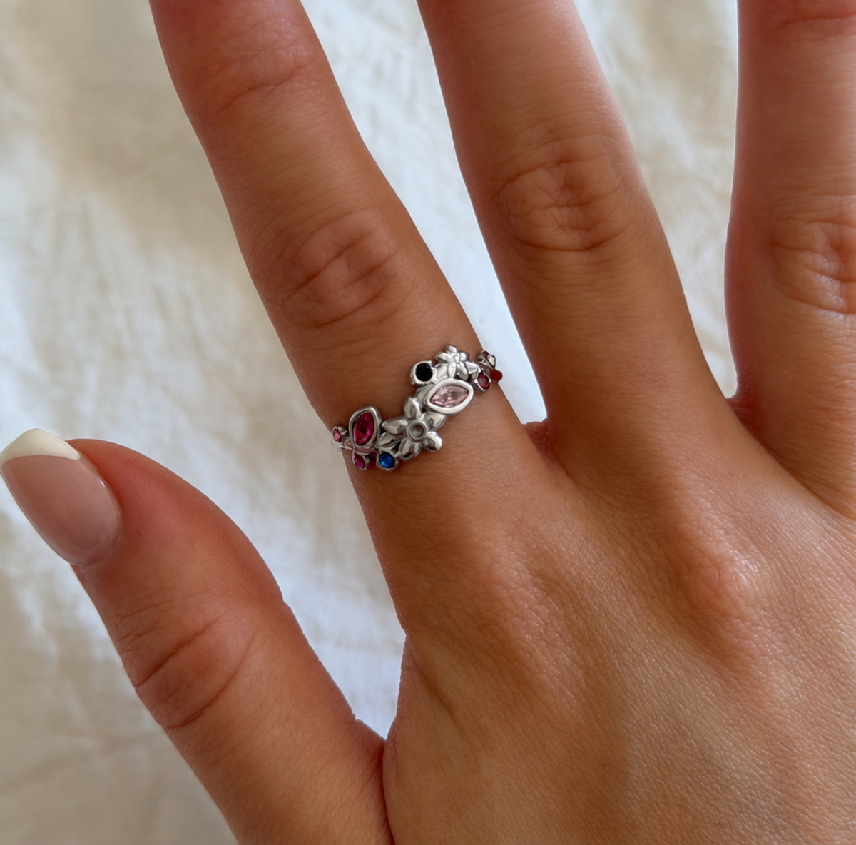 Evry Jewels Prism Petal Ring