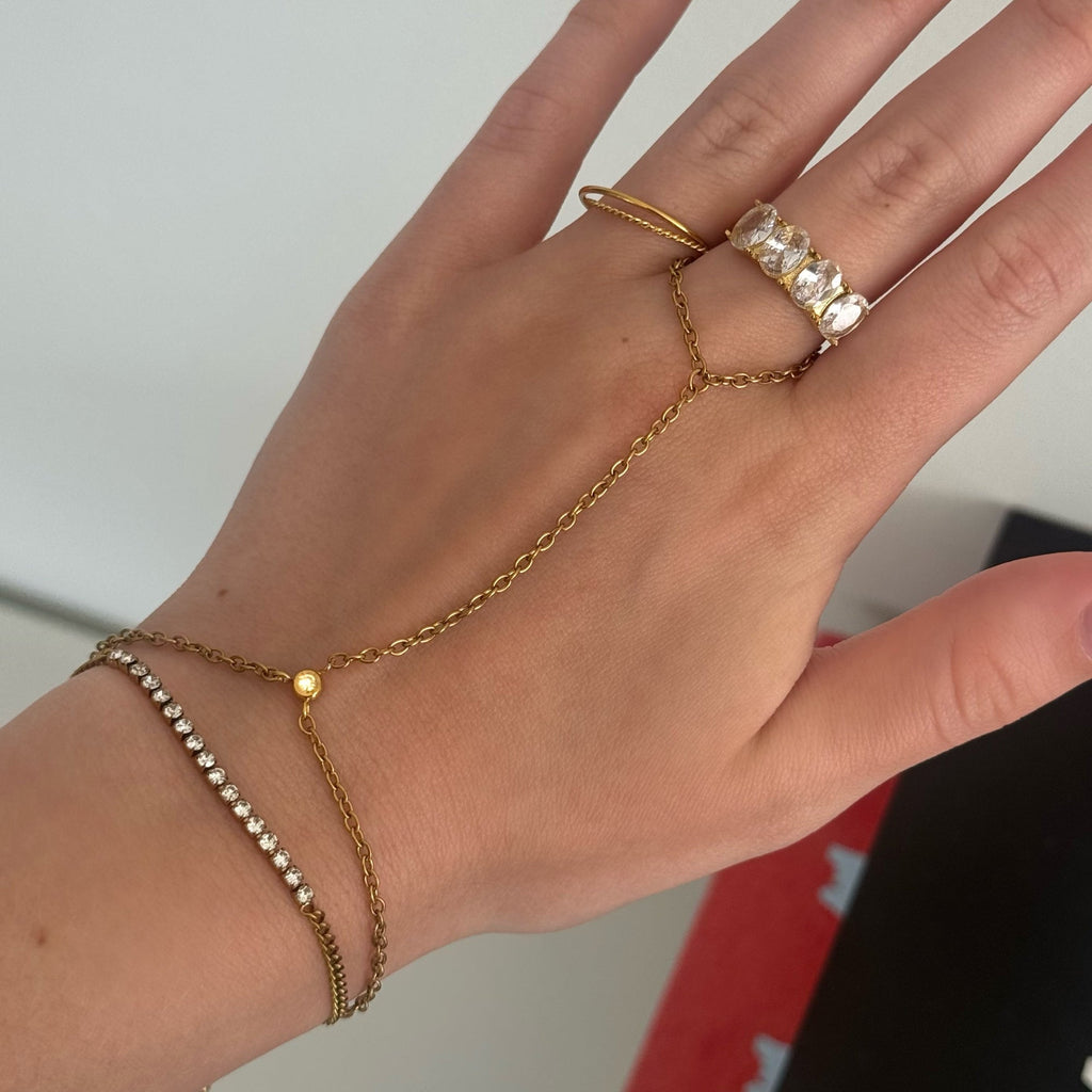 Evry Jewels Dahlia Hand Chain