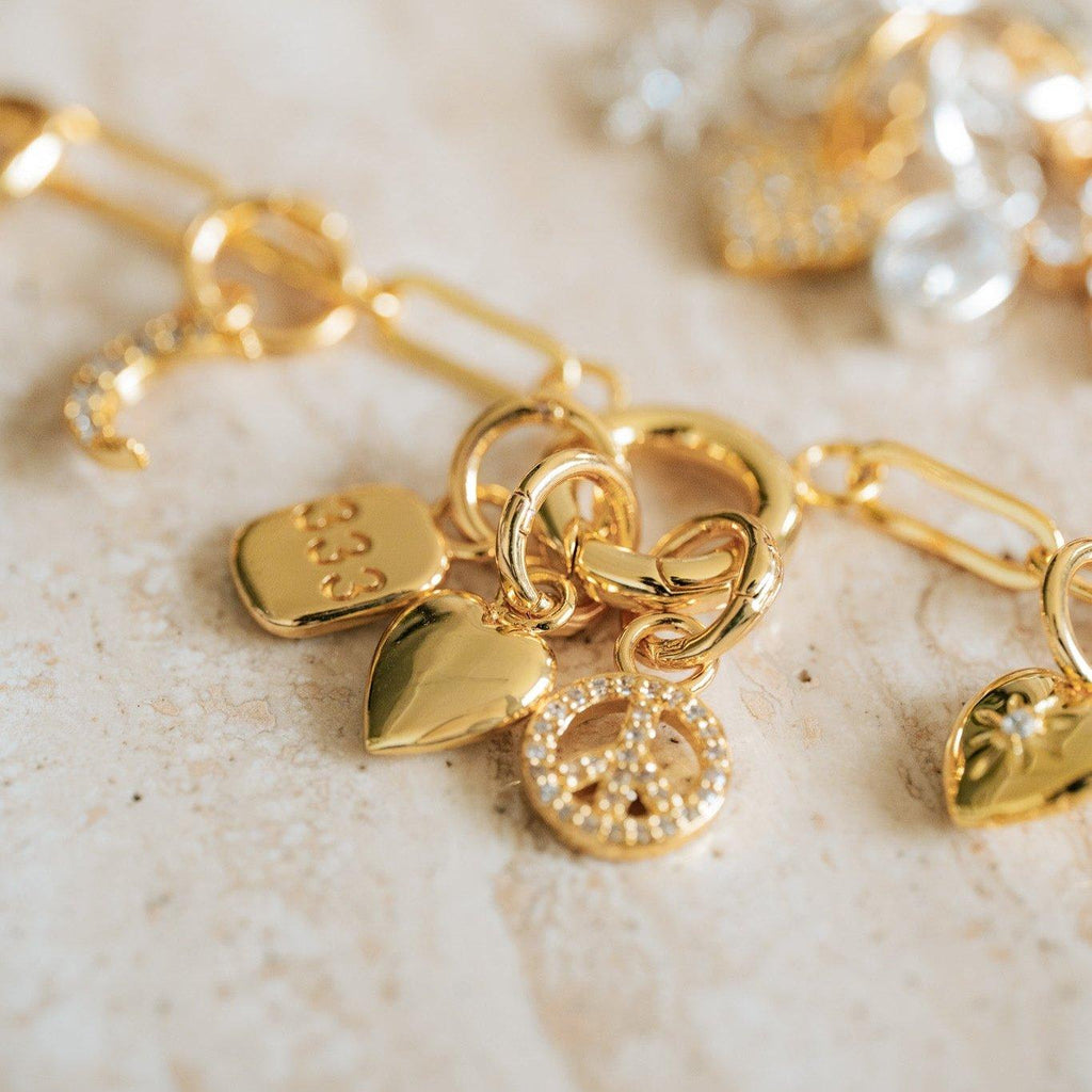 Evry Jewels Divine Signs Charm