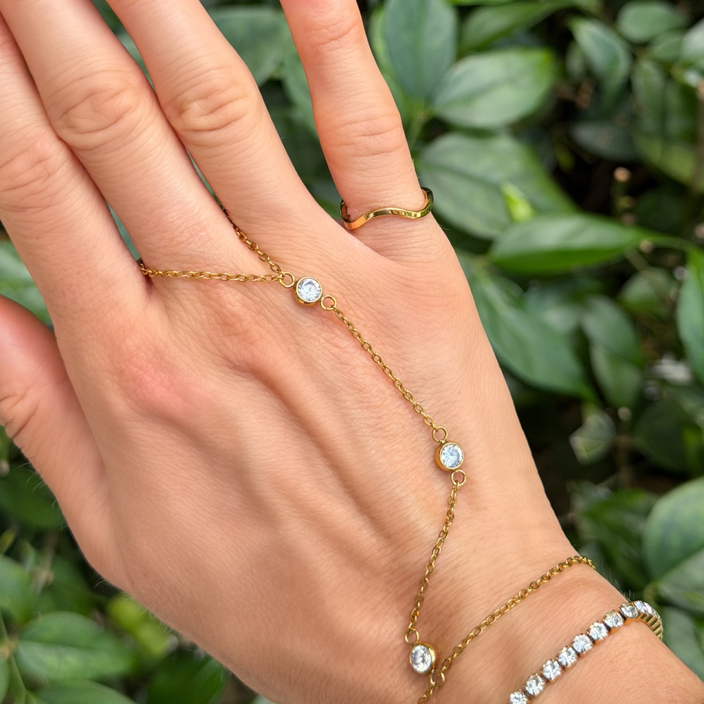 Evry Jewels The Slide On Hand Chain Collection