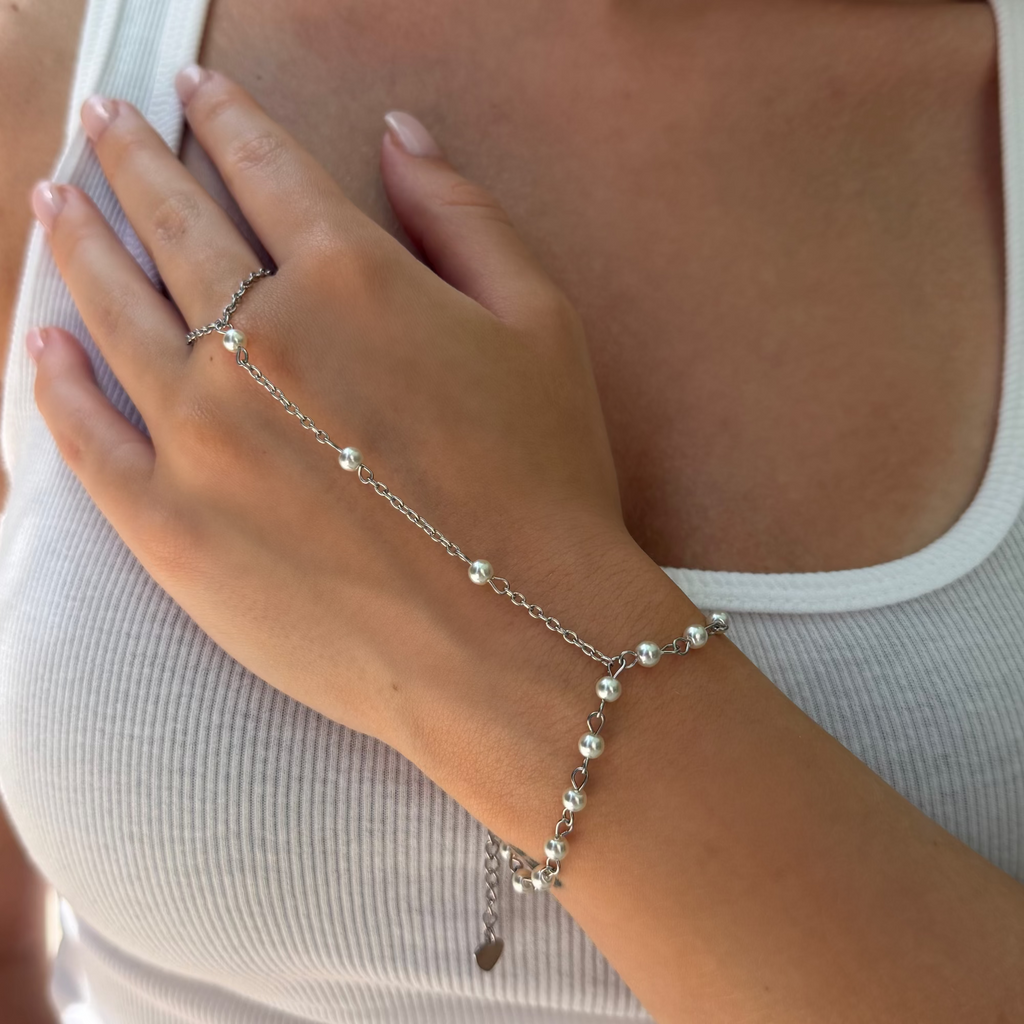 Evry Jewels Viral Hand Chains: Anti Tarnish Waterproof