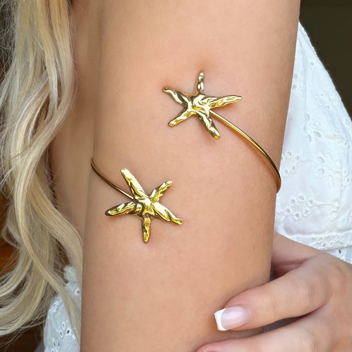Evry Jewels Tidal Stars Arm Cuff Gold
