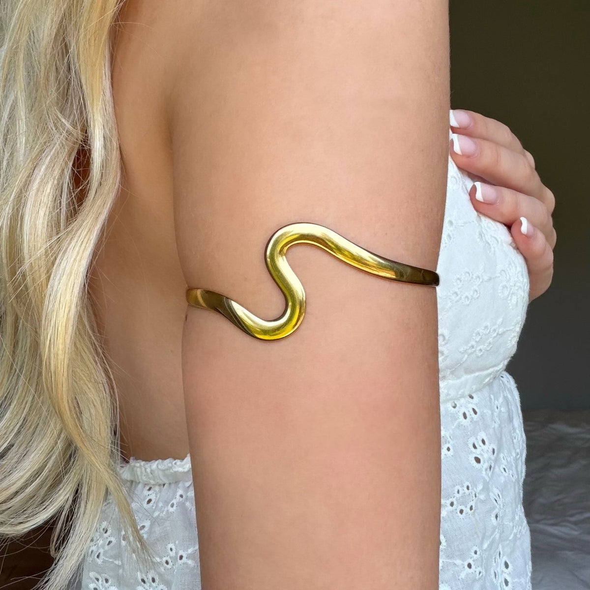 Evry Jewels Icon Edge Arm Cuff Gold