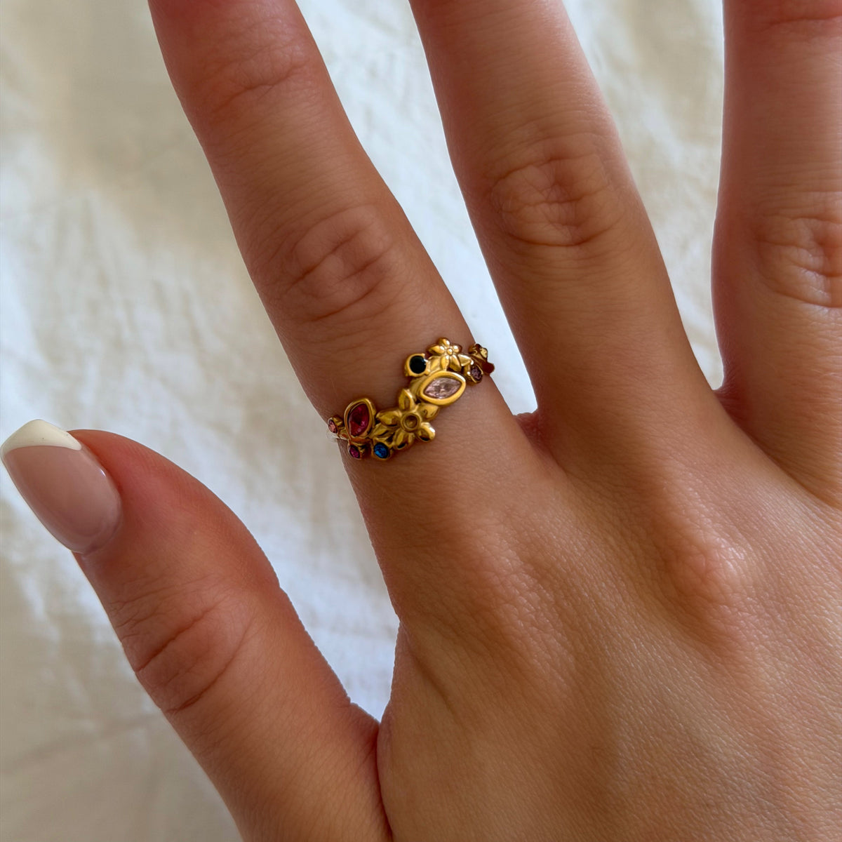 Evry Jewels Prism Petal Ring
