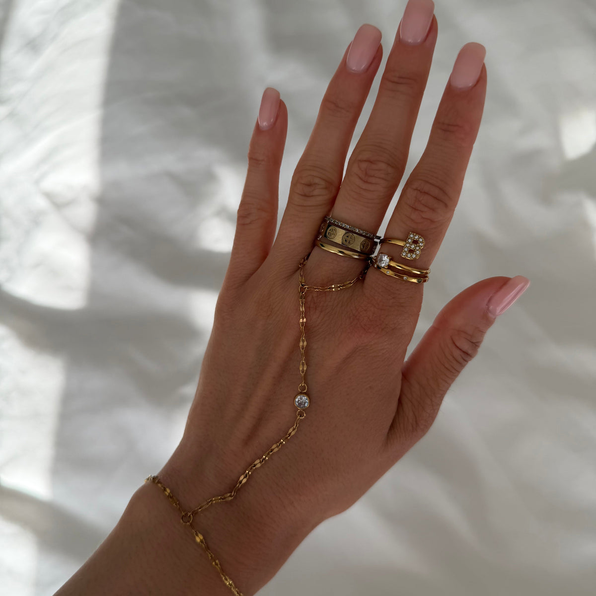 Evry Jewels Jasmine Hand Chain