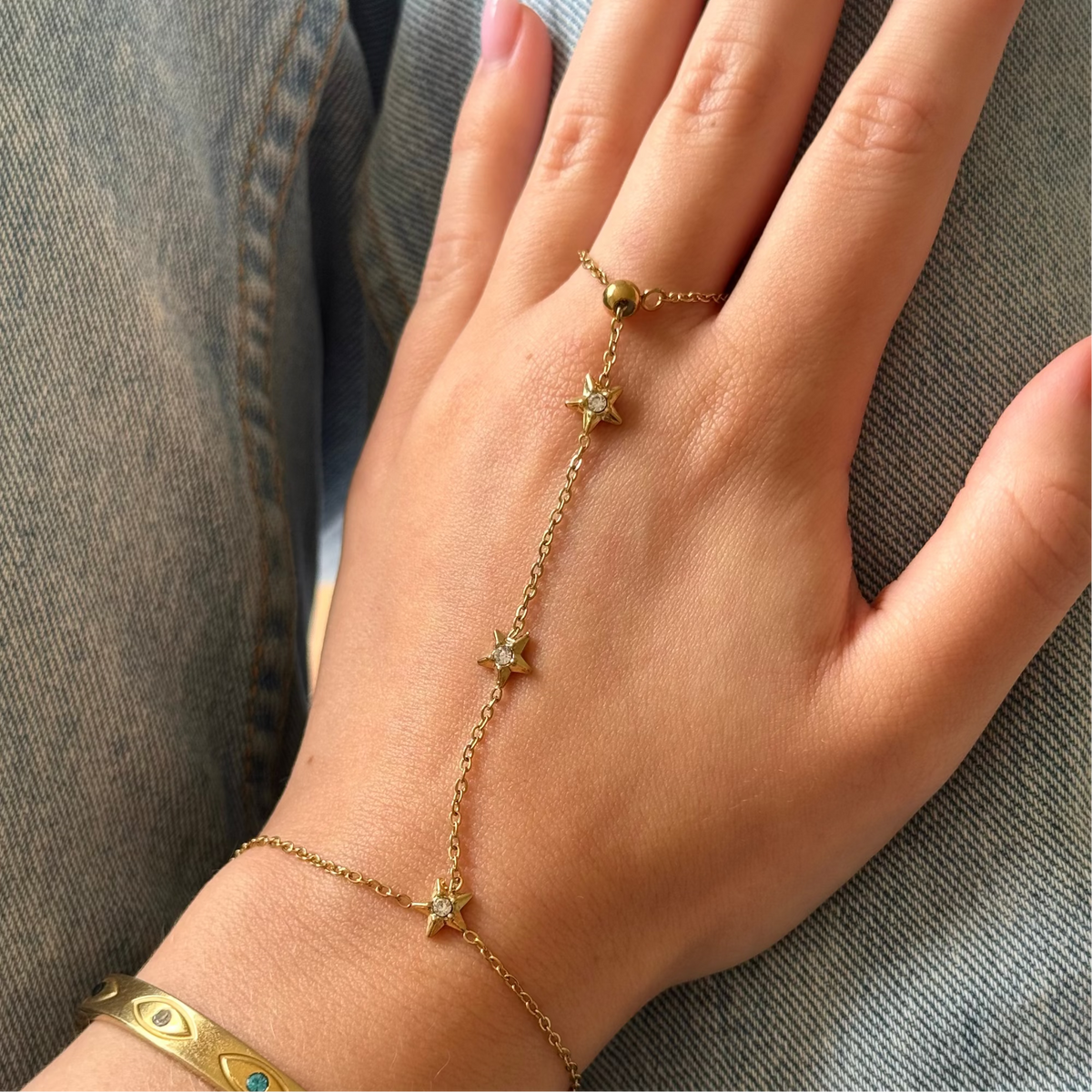 Evry Jewels Starstruck Hand Chain