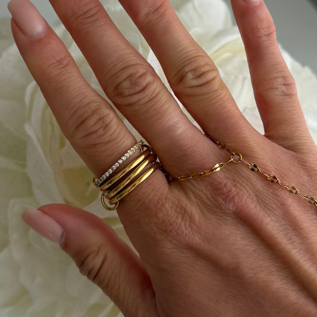 Evry Jewels Linked Together Ring