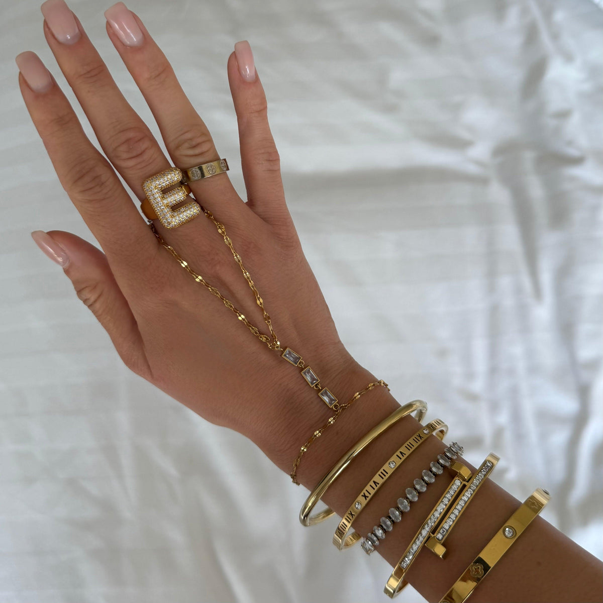Evry Jewels Golden Babe Hand Chain
