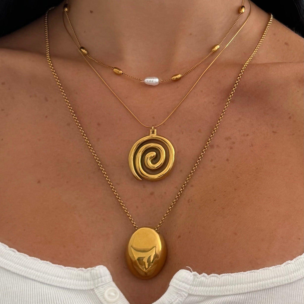 Evry Jewels Swirl Girl Necklace