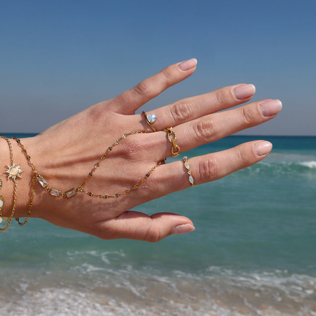 Evry Jewels Golden Babe Hand Chain