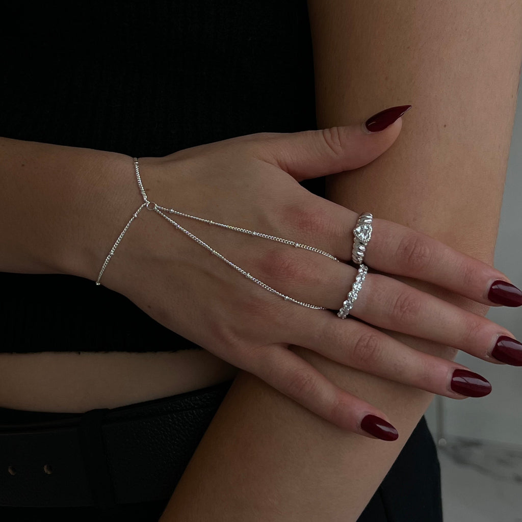 Evry Jewels Viral Hand Chains: Anti Tarnish Waterproof