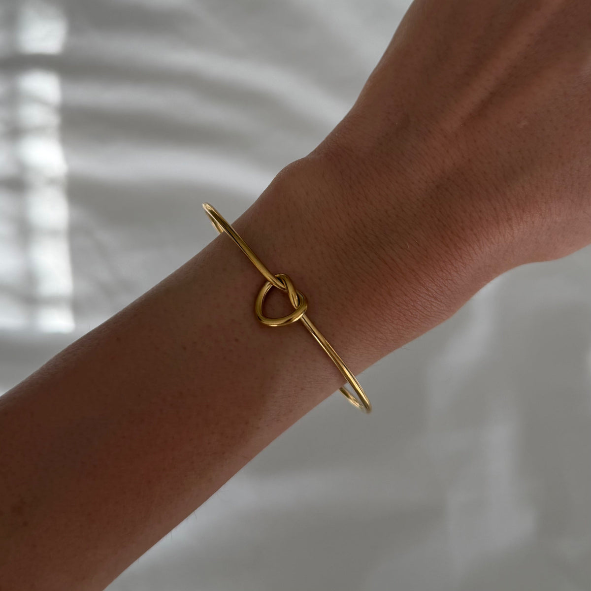 Evry Jewels Knotty & Nice Bangle