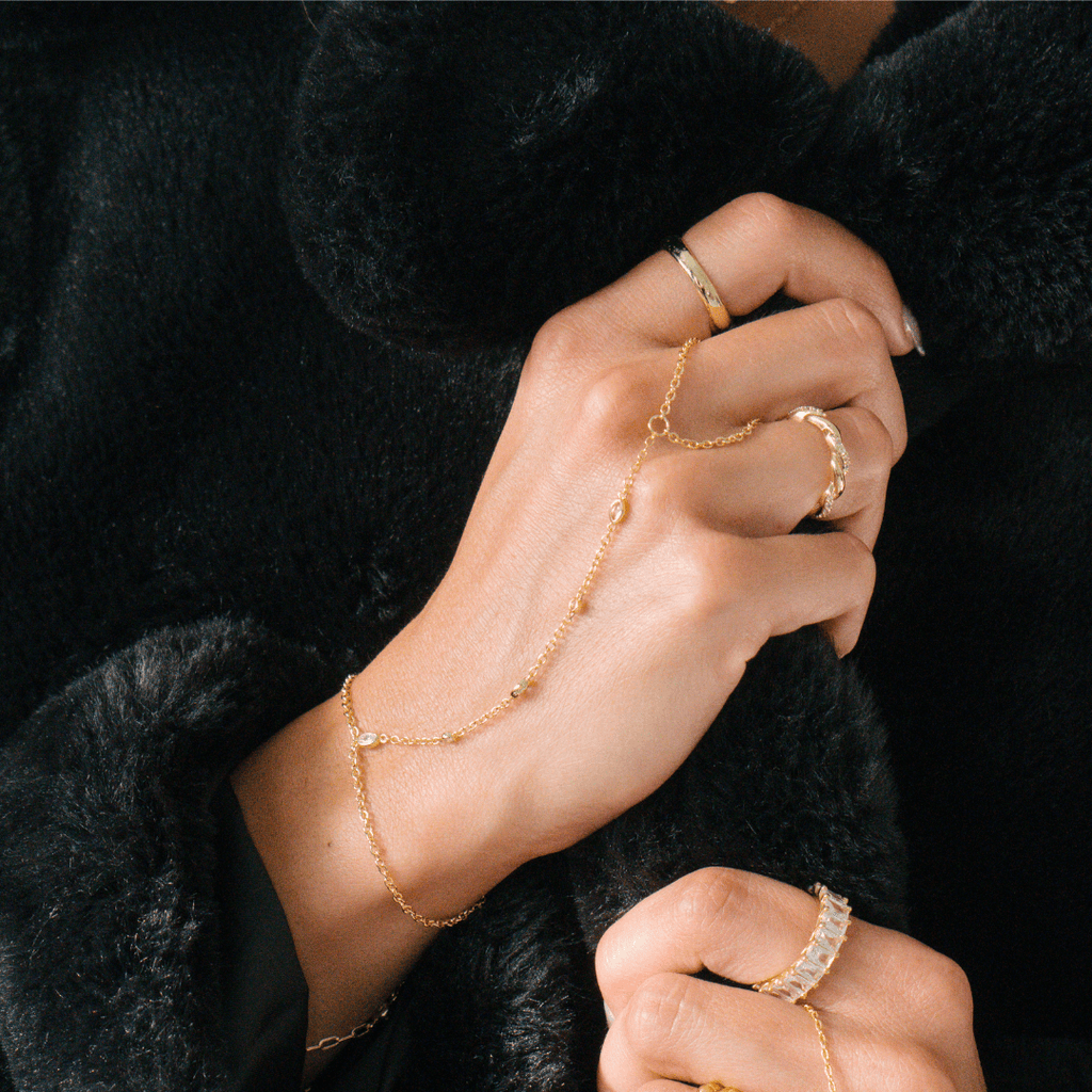 Evry Jewels Mesmerized Hand Chain