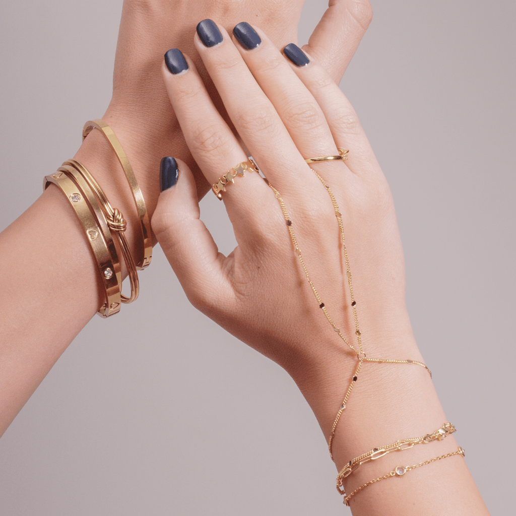 Evry Jewels Rhodes Hand Chain