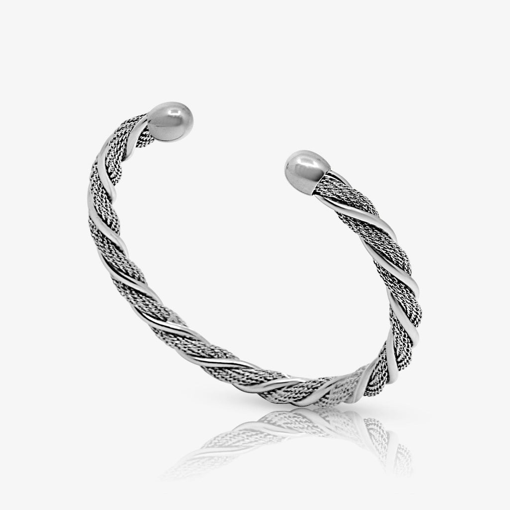 Evry Jewels Twist & Turn Bangle