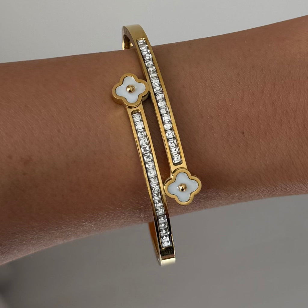 Evry Jewels Lucky Row Bangle